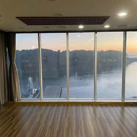 Seom Guesthouse Σεογκουίπο Εξωτερικό φωτογραφία