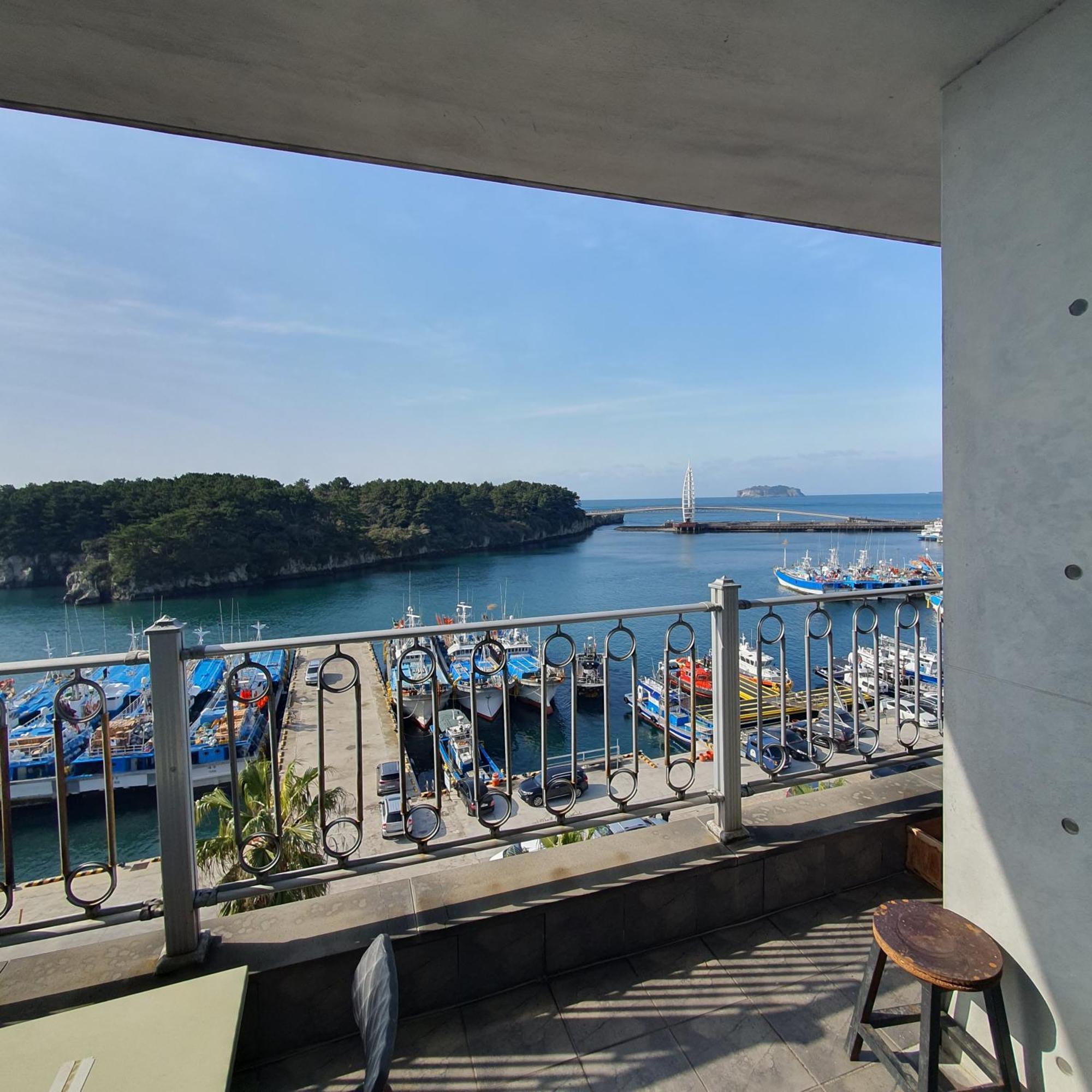 Seom Guesthouse Σεογκουίπο Εξωτερικό φωτογραφία