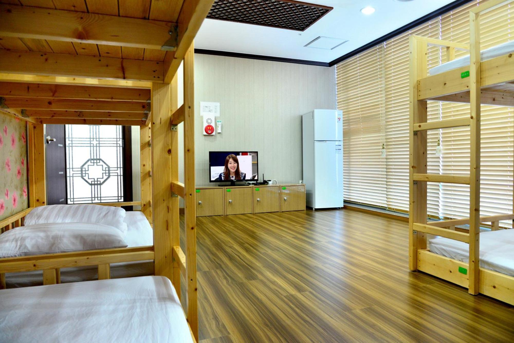 Seom Guesthouse Σεογκουίπο Εξωτερικό φωτογραφία