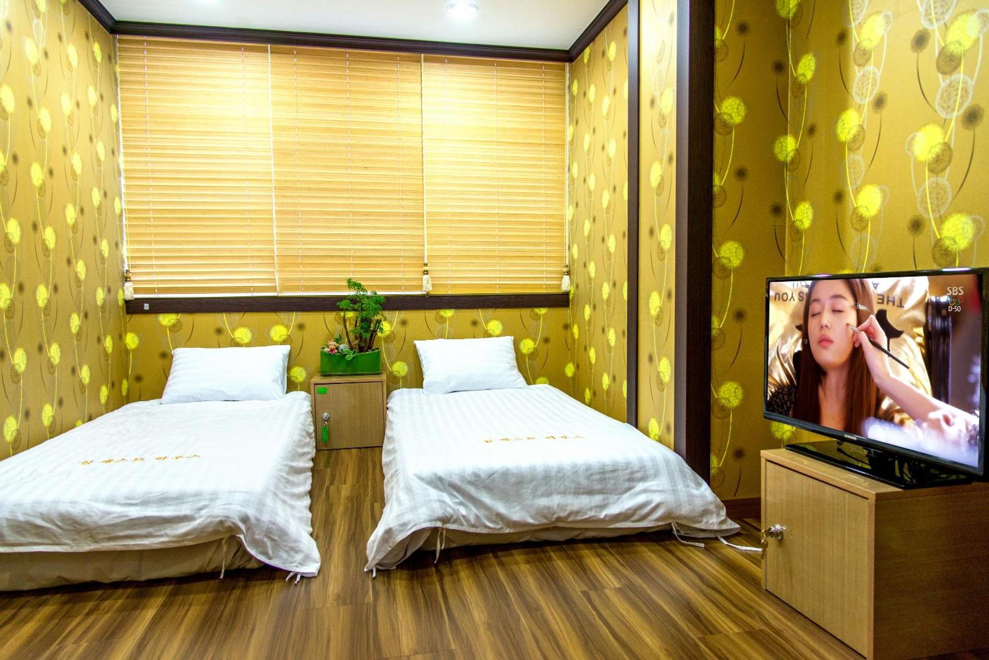 Seom Guesthouse Σεογκουίπο Εξωτερικό φωτογραφία